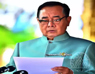 Prat quits, Pita seeks vote for PM in week of crisis for Thailand