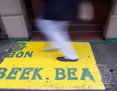 Short lease terms, divided opinion on payroll tax hike