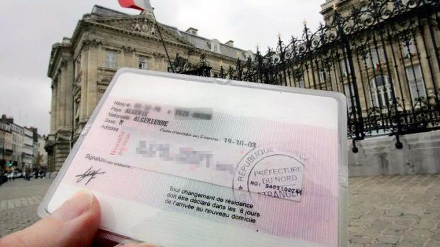 Guide to obtaining a residence permit in France: main steps and requirements