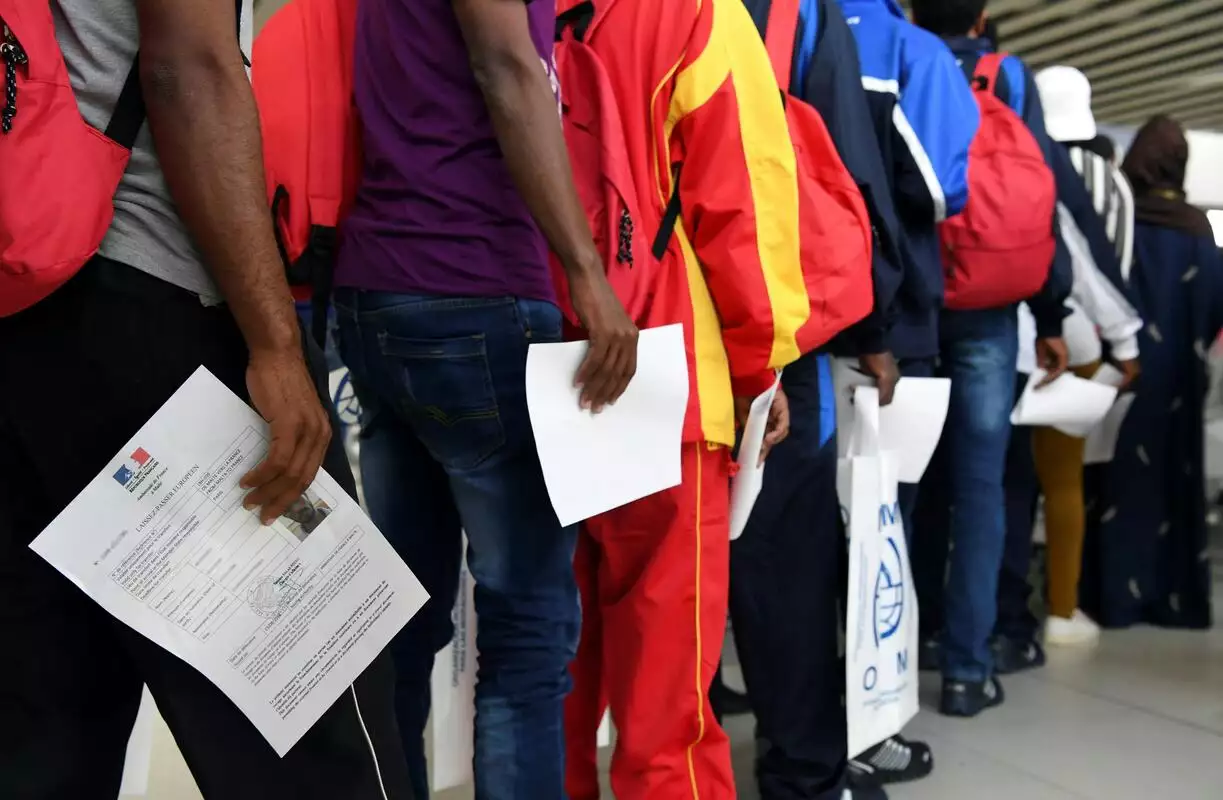 A step-by-step guide on how to become an emigrant in France