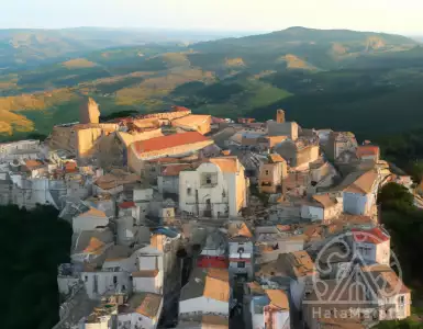 Inside an Italian village populated by Americans.