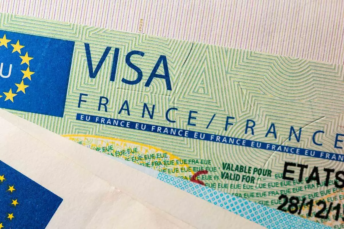 Studying various types of visas for entry into France
