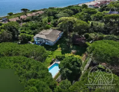 Economic hardship of families in Italy: cities to buy or rent a home.