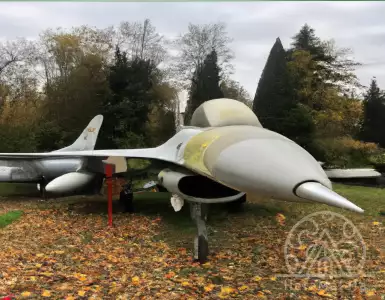 A French Chateau structure with over 100 fighters.