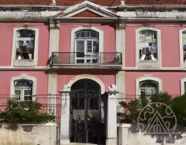 What kind of 'life'\'\'\'\'life'\'\'\'\'\'\'\' is there in the sale of state property in recent years?