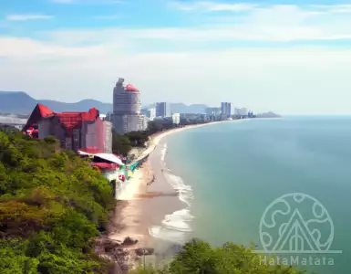 Hua Hin: a vacation and golf paradise, with clean beaches and no unnecessary comments.