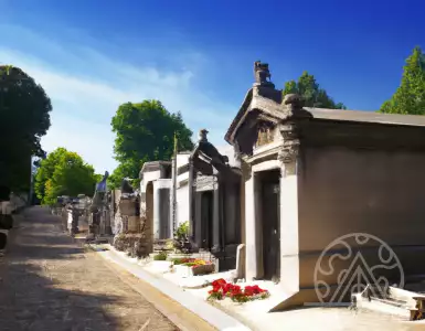 Real estate prices in Paris: living next to a cemetery?