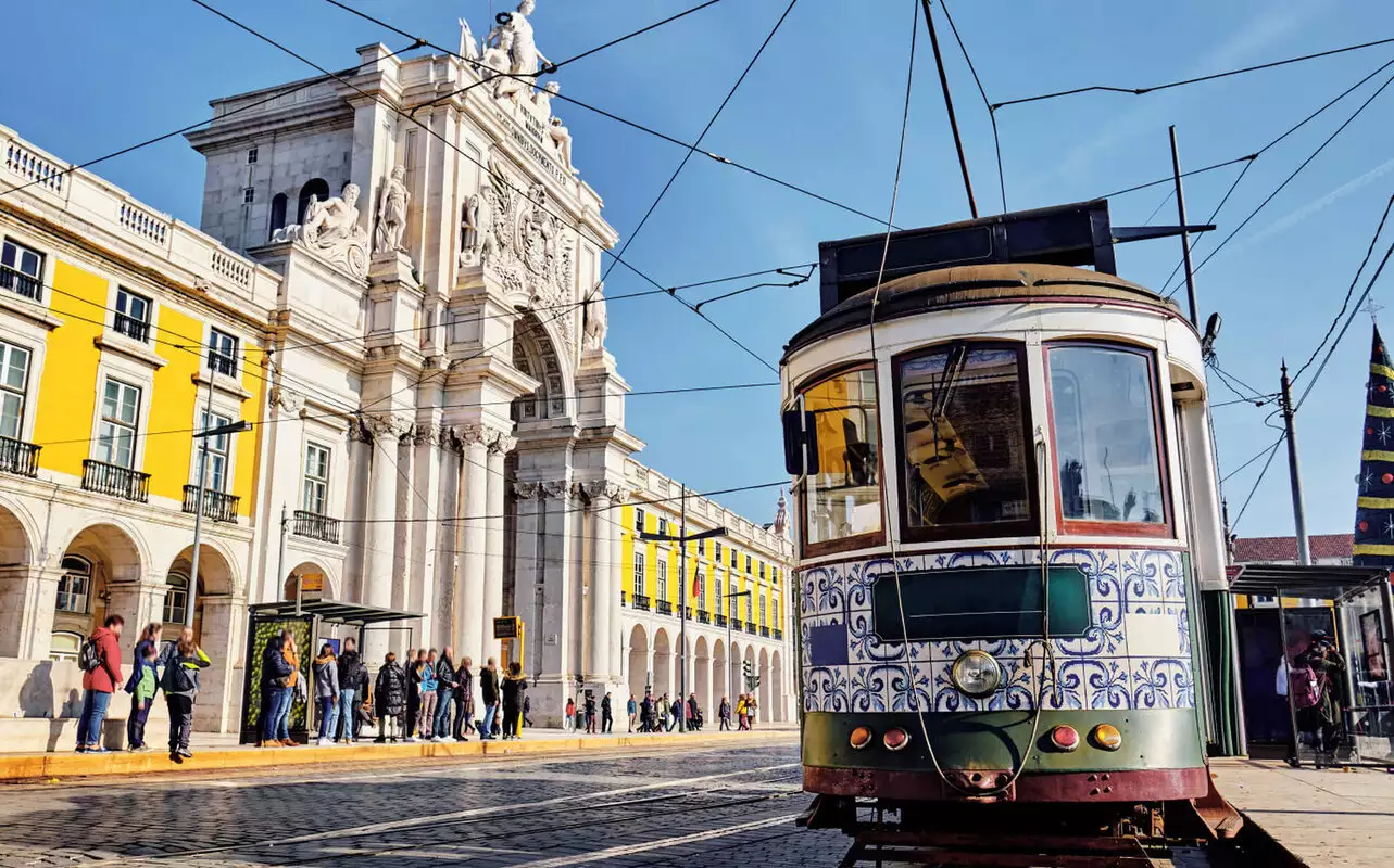 Guide to obtaining residency status in Portugal