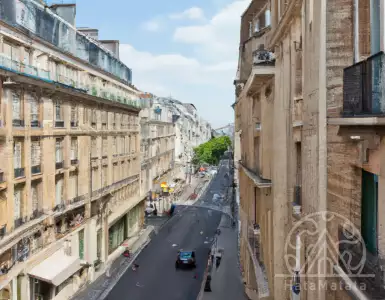 Real estate: falling prices and sales in France, including Brittany.