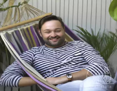 Actor Giton Grantly will rent out his home in Italy for a 12-month trip - realestate.com.au