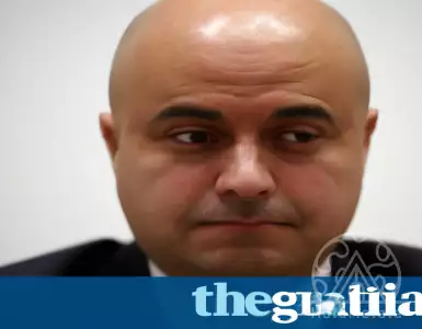 French police have detained a Russian tycoon on suspicion of violating financial and sanctions restrictions.