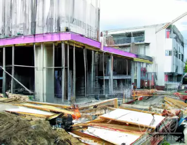 INVESTOR VOEVODA RESIDENCE APARTMENTS with ruined foundations - Serbian Gazette journalist warns of the dangers of buying.