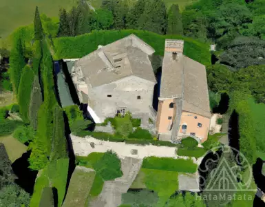 An 11-villa estate in Italy from the 11th century