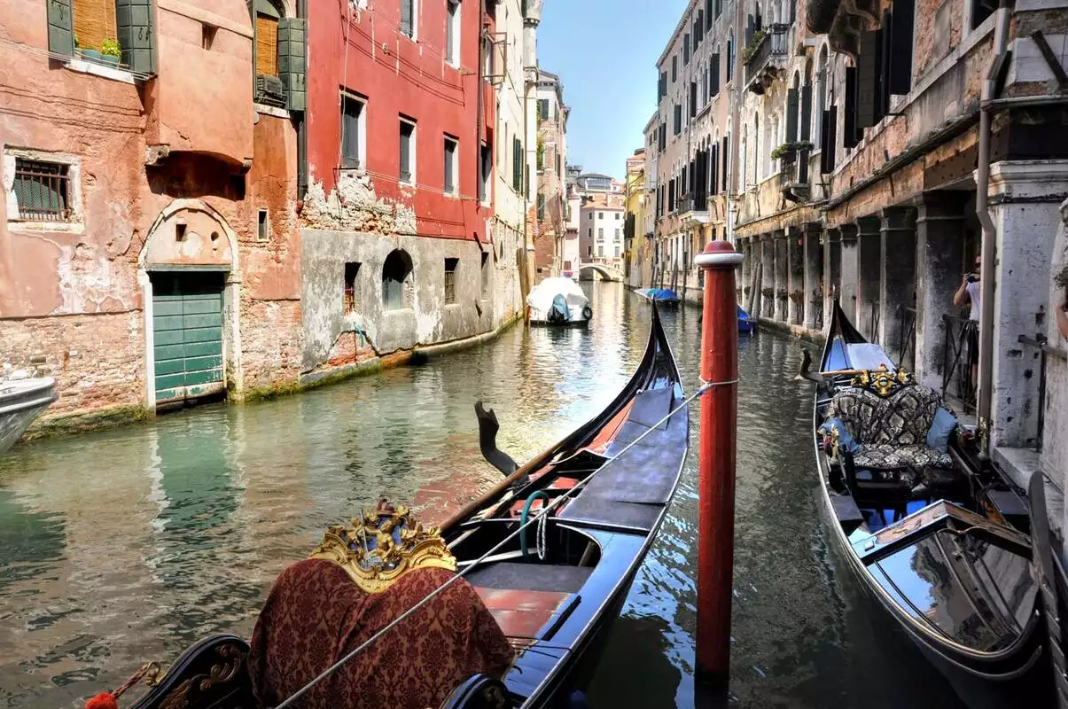 Explore the possibilities: a guide to getting an education in Italy