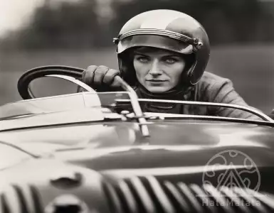 The female faces of photography: masterpieces at Paris Photo - in pictures