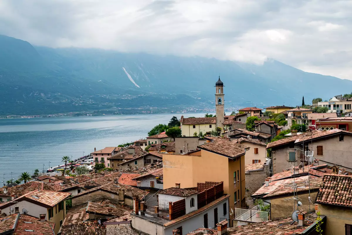 Studying the current state of education in Italy