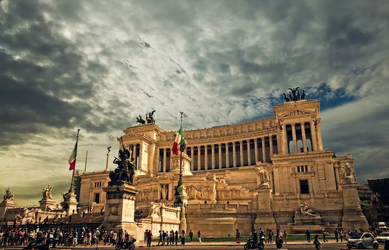 Exploring the advantages of an Italian residence permit