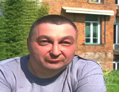 Scottish dad buys £3k six-bedroom house in Bulgaria on eBay as he tires of housing crisis