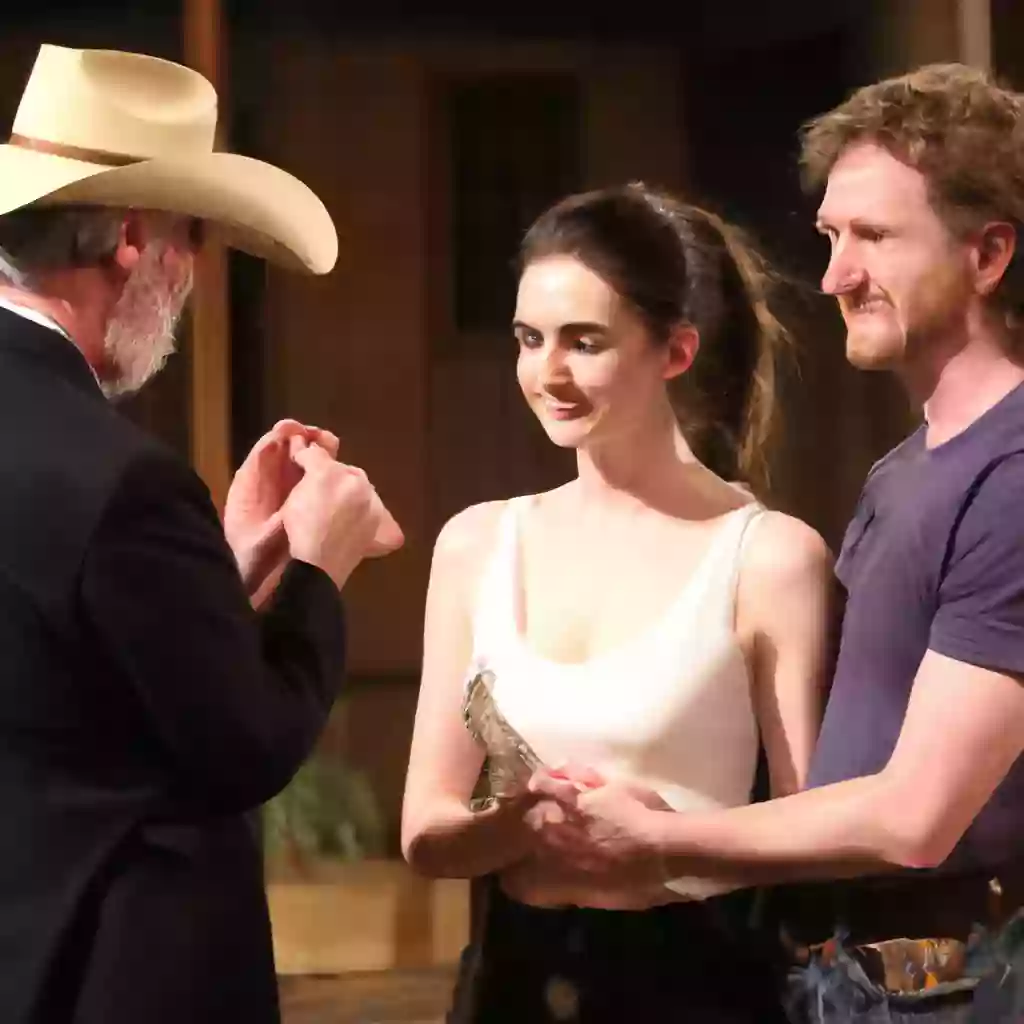Interview with Baz Luhrmann about the movie "Far Ranch": Why he made the movie "Australia" longer.