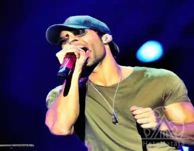 Enrique Iglesias' net income - how much is Iglesias worth?