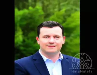 Irishman selling real estate in Florida while in Spain