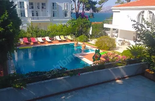 The Prince's Islands - paradise island life available to everyone.