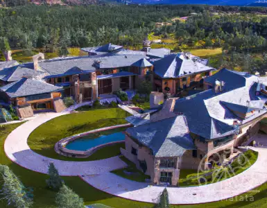 The 25 largest homes for sale in the U.S., ranked by