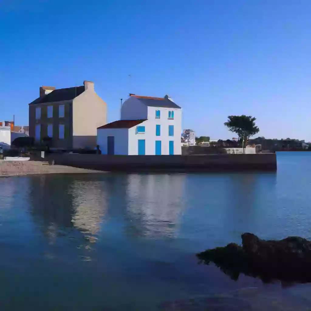 Цены на недвижимость на острове Оль-д'Йе представлены во французских новостях 2.