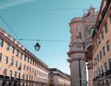 The end of the "golden visa"? Americans continue to buy more houses in Portugal.