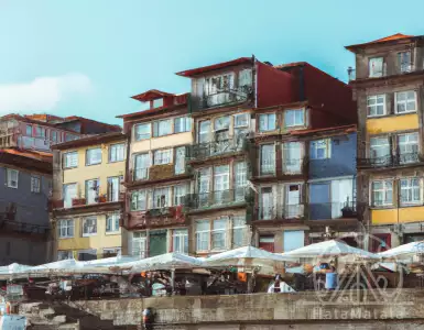 A law that threatens the Brazilian dream of living in Portugal.