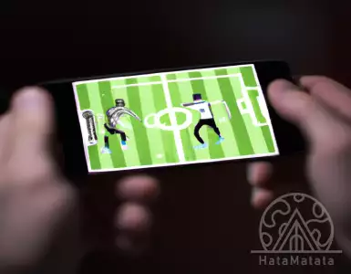 Football engages young people through technology: the Starcks Game is born.