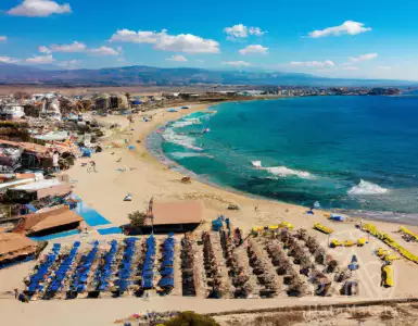 Greek real estate: Hot spots with high yields for investors.