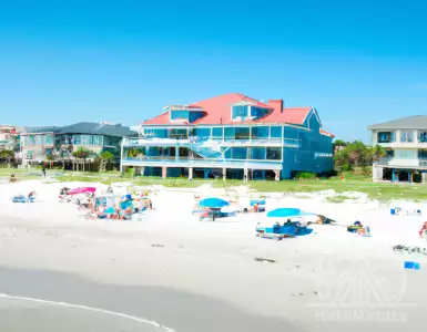 Turkey leads in the number of short-term rental properties, ranking second in the number of bookings.