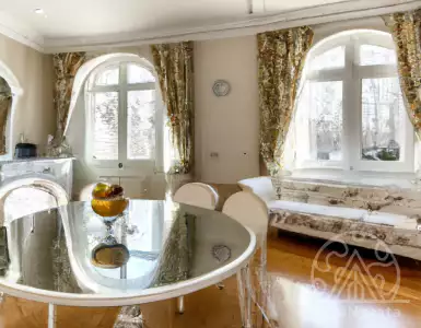 Are sanctions against Russia affecting luxury real estate? - Selexium