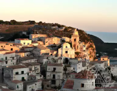 New promotion: move to Italy and earn 30,000 euros