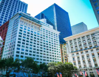 Spain lags behind the OECD in the protection of private property.