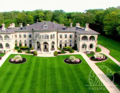 Home of the Week: A 61-room Italianate-style Indianapolis villa on the lakefront.