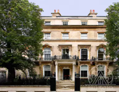 Prince Benz Zayed's empire in London: inheritance and real estate. Photo. - Arabi21