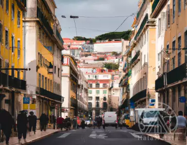 Brazilians celebrate Euro gains from rental properties in Portugal - Investments - Estadão E-Investidor - Essential financial market news.