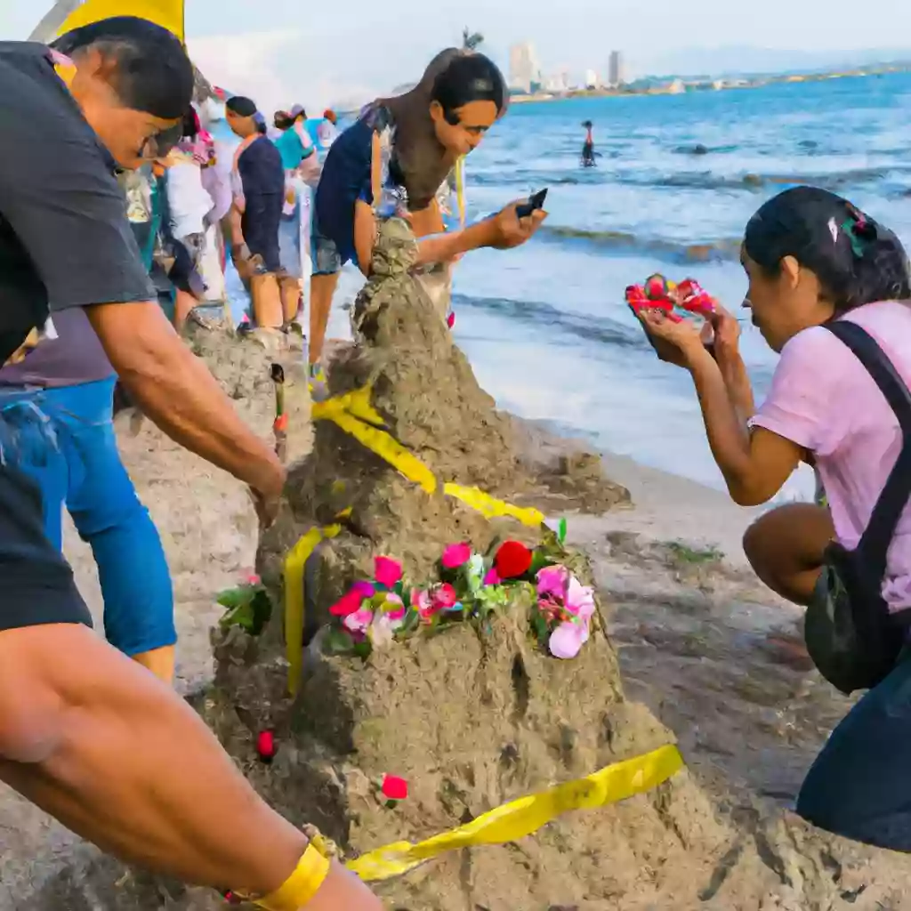 Впечатляющее событие: красивый праздник, посвященный созданию песчаных статуй. Строгие проверки COVID-19.