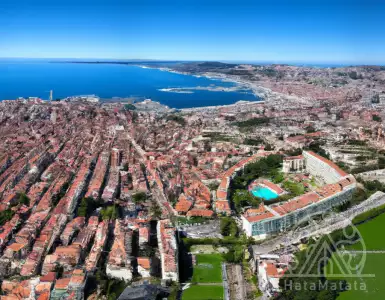 "A decrease in real estate prices in Marseille has only been recorded to a minor extent. (Source: SeLoger)"