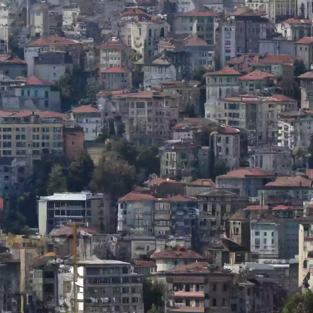 Турецкое землетрясение: Арендные платы выросли, поскольку выжившие переезжают на запад в поисках безопасности