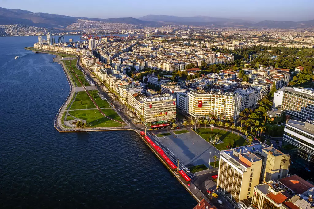 Турецкий Измир. Описание города.