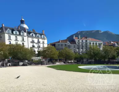 Real estate. Prices are falling everywhere in France, except in Grenoble: figures.