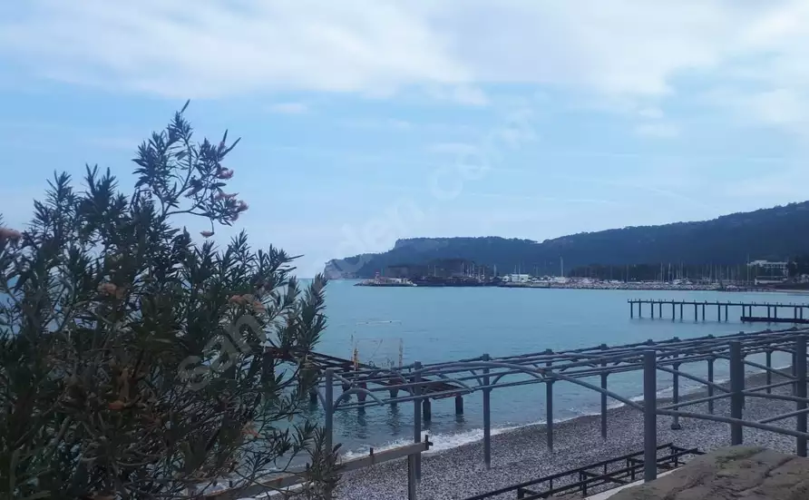 Apartments in the center of Kemer (2+1). Overview of possibilities.