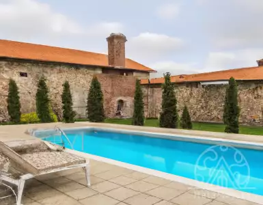 Farms, palaces and houses: the most unique five properties for sale in Spain.