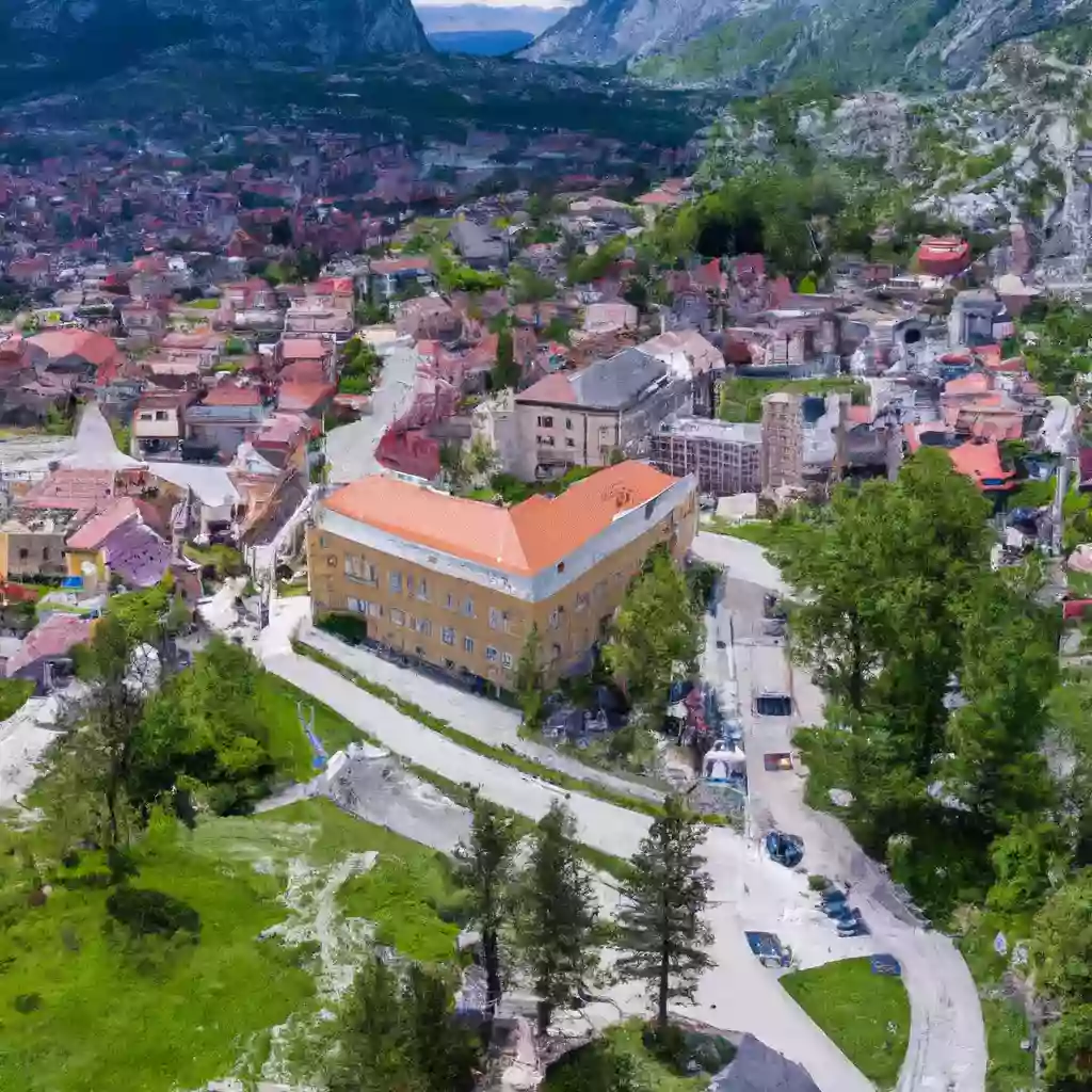Живое рынок недвижимости Черногории: иностранцы определяют цены и спрос, так может продолжиться еще 2 года