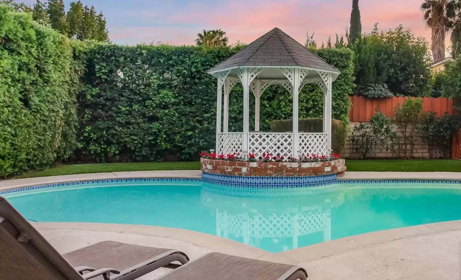 Spacious home with mountain views in Los Angeles
