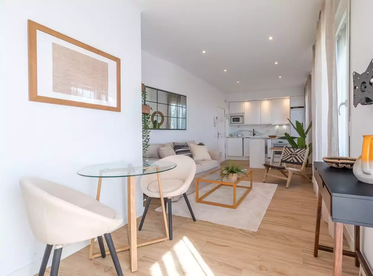 Luxury penthouse in the residential area of Arguelles, Madrid