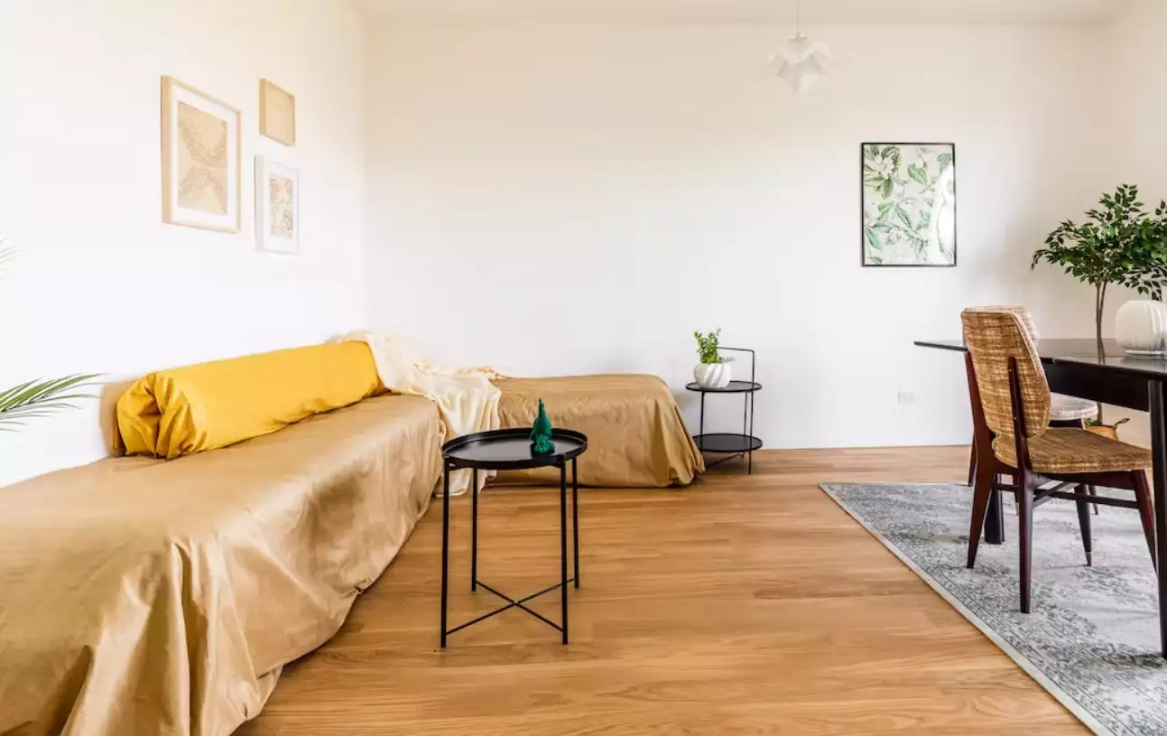 Five bedroom apartment in convenient location of Milan